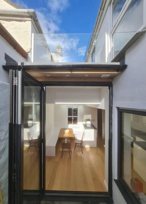 Villa Beautiful And Contemporary Cornish Townhouse In Penzance Exterior foto